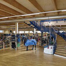 intérieur magasin bois